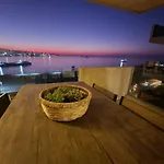 Estudio Nuevo con preciosa Vista Valparaiso con Estacionamiento Servicio HOM